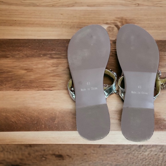 JF Crystal Rhinestone Flip Flops - Picture 3 of 3